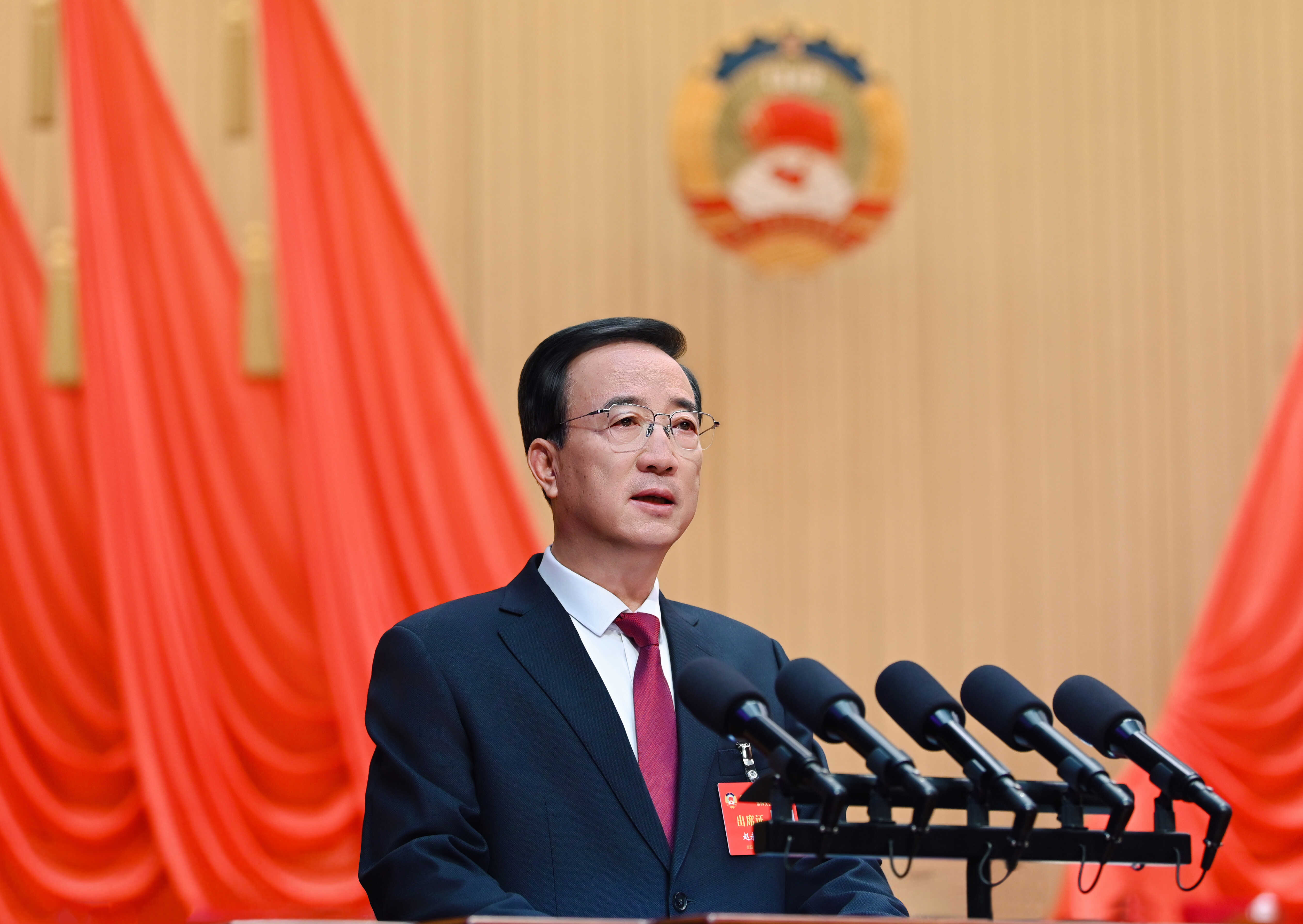 (3)省政协主席赵永清代表政协第十三届贵州省委员会常务委员会作工作报告。贵州日报天眼新闻记者 贾智 摄.jpg